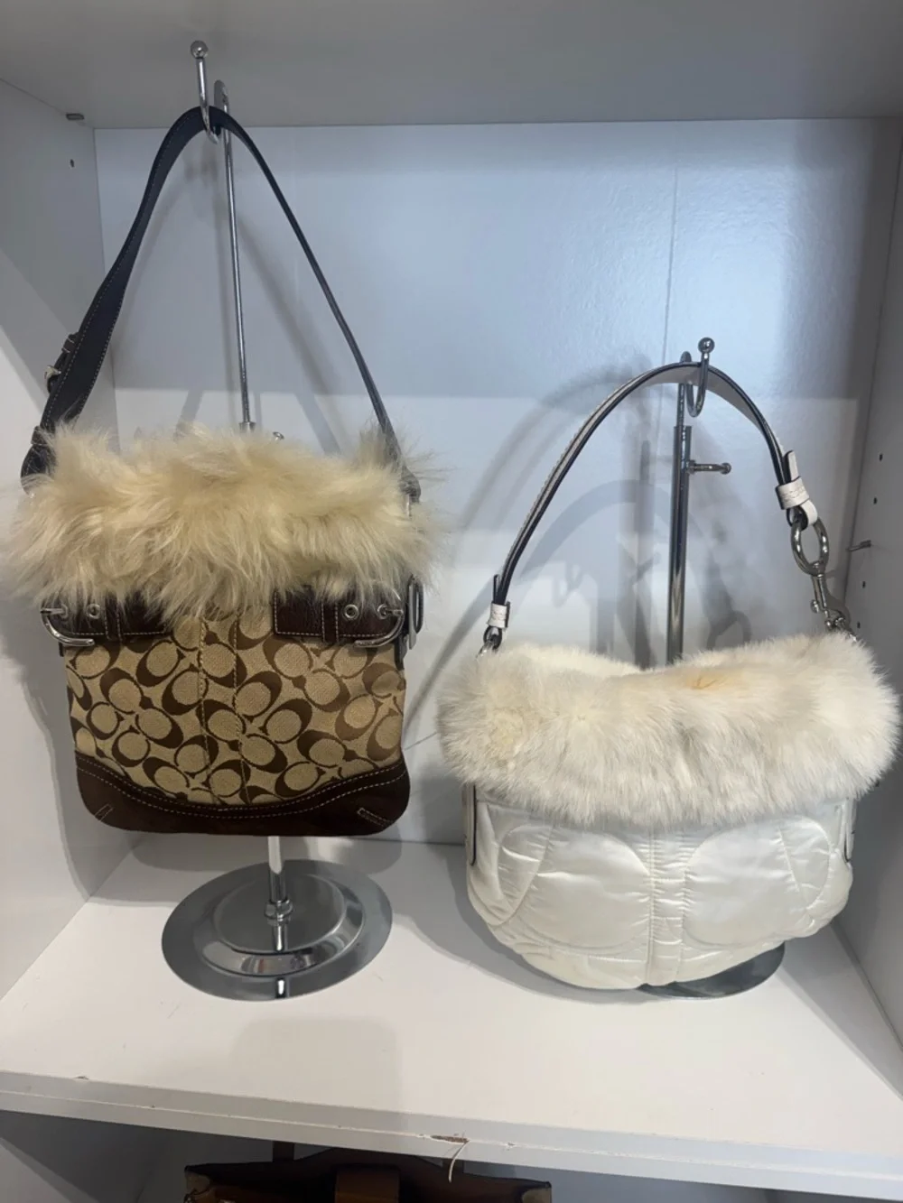 Coach Brown Signature Canvas Shoulder Bag with Cream Faux Fur Trim - Picture 4 of 4